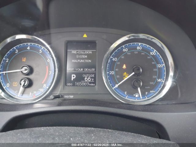 5YFBURHE1HP569104 Toyota COROLLA LE