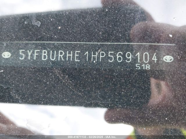 5YFBURHE1HP569104 Toyota COROLLA LE