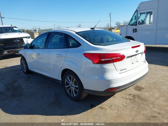 1FADP3F23HL296395 Ford FOCUS SE