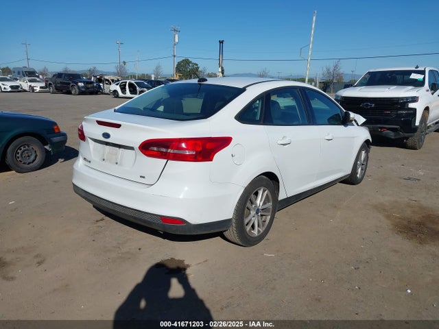 1FADP3F23HL296395 Ford FOCUS SE