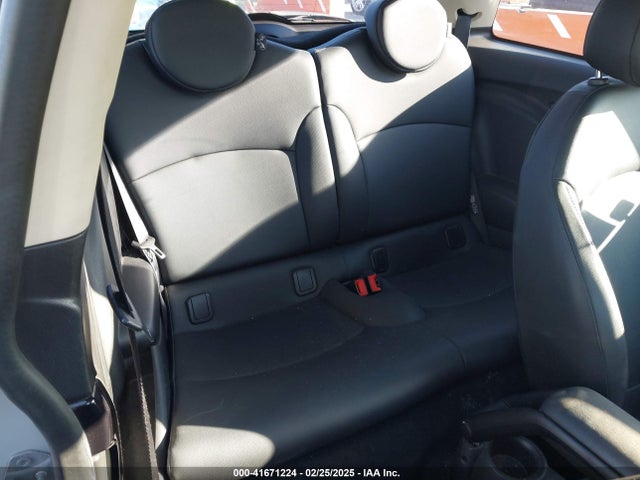 2011 MINI COOPER S WMWSV3C51BTY12540 Photo 7