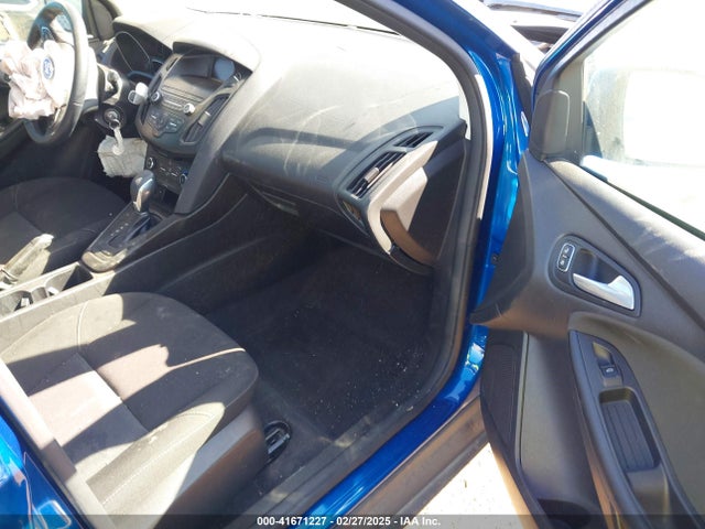 1FADP3F21JL292481 Ford FOCUS SE