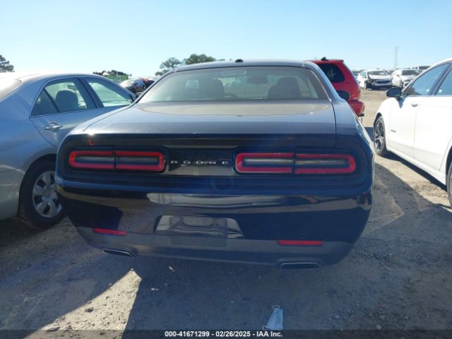 2C3CDZAG5GH325951 Dodge Challenger Sxt