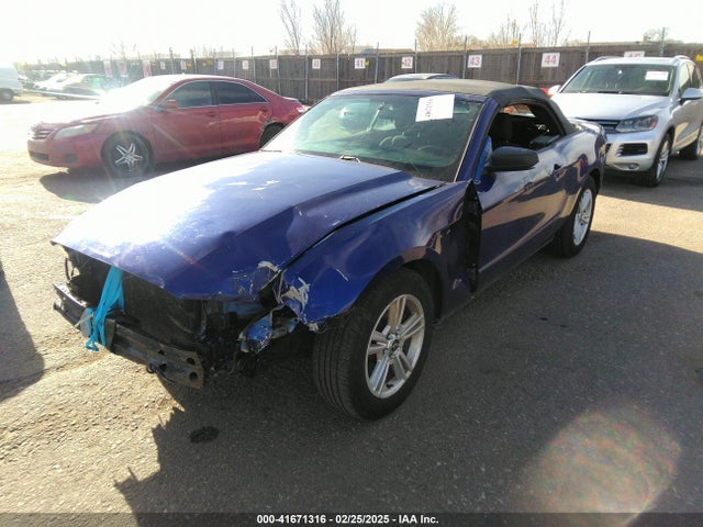1ZVBP8EM0E5306721 Ford Mustang V6