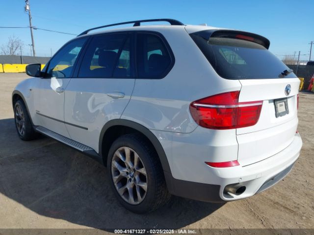 2011 BMW X5 5UXZV4C56BL416738 Photo 2