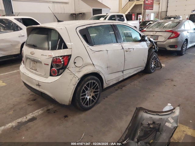 1G1JH6SB3E4211006 Chevrolet Sonic Rs Manual