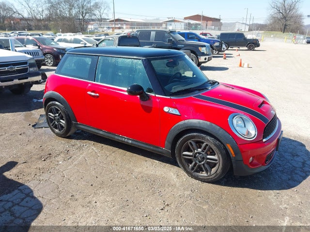 2011 MINI COOPER S WMWSV3C54BTY16288 Photo 0