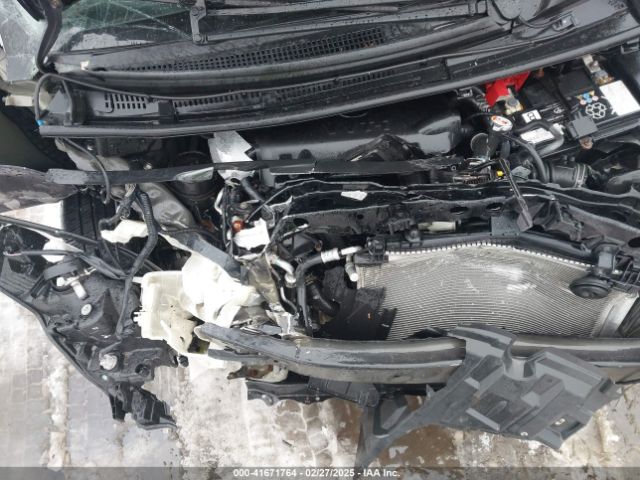 VNKJTUD39JA095958 Toyota YARIS LE