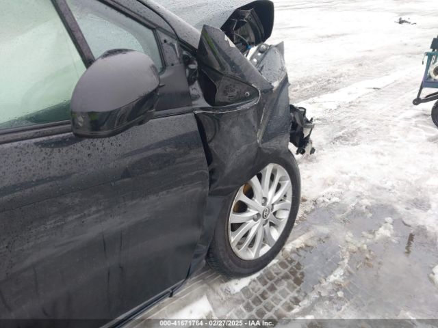 VNKJTUD39JA095958 Toyota YARIS LE