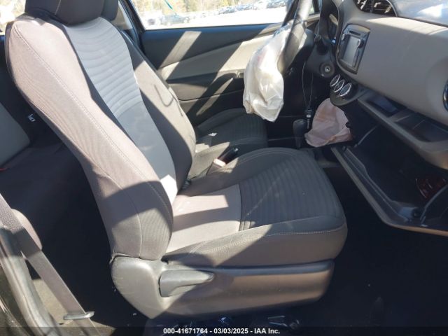 VNKJTUD39JA095958 Toyota YARIS LE