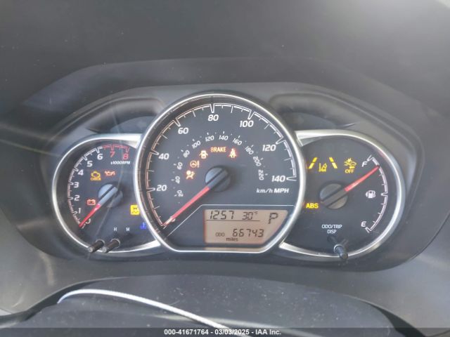 VNKJTUD39JA095958 Toyota YARIS LE
