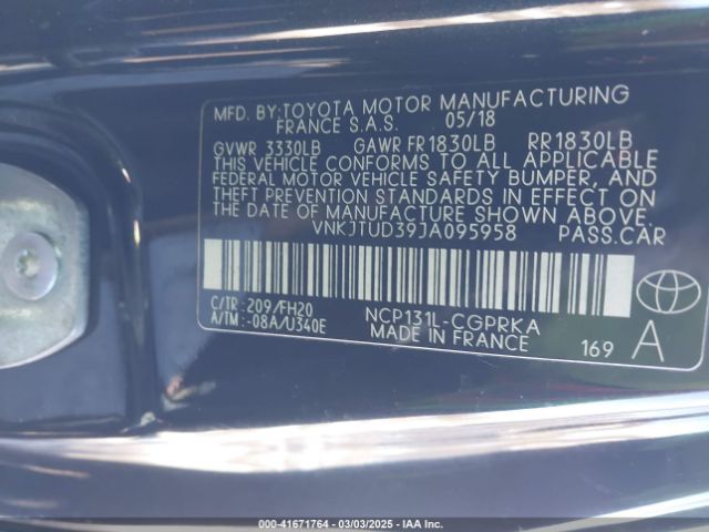 VNKJTUD39JA095958 Toyota YARIS LE