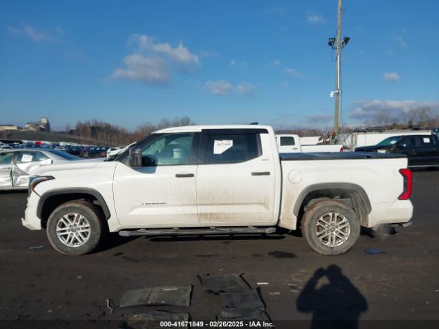 5TFLA5DB0NX054500 Toyota Tundra Sr5