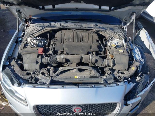 2016 JAGUAR XF SAJBJ4BV7GCY16669 Photo 9