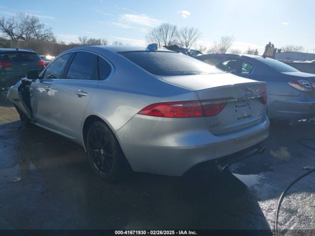 2016 JAGUAR XF SAJBJ4BV7GCY16669 Photo 2