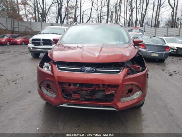 1FMCU9J98FUC90018 Ford Escape Titanium