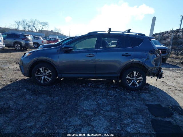 Toyota Rav4 Xle 2017 JTMRFREVXHD205022 Image 14