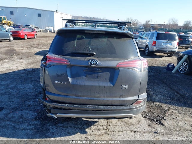 Toyota Rav4 Xle 2017 JTMRFREVXHD205022 Image 16