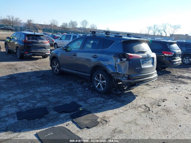 Toyota Rav4 Xle 2017 JTMRFREVXHD205022 Image 3