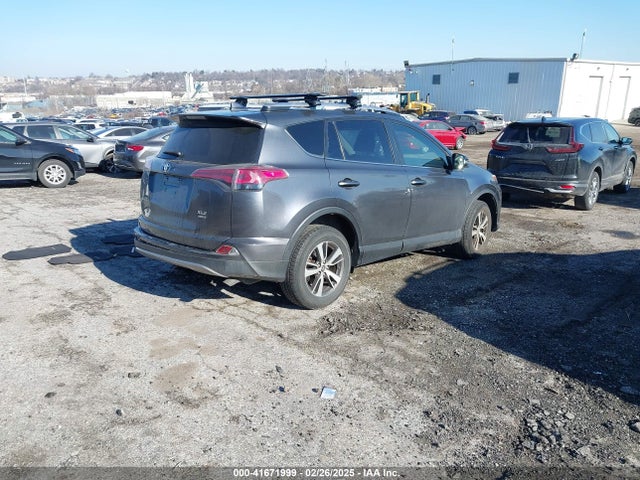 Toyota Rav4 Xle 2017 JTMRFREVXHD205022 Image 4