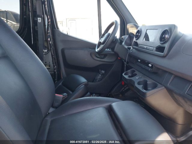 W1Z4EGHY8LT025079 Mercedes-Benz Sprinter 2500 High Roof V6