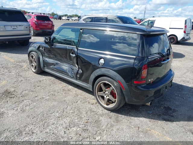 2011 MINI COOPER S CLUBMAN WMWZG3C5XBTY36859 Photo 2