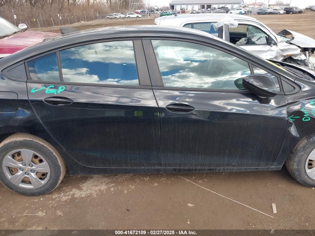 1G1BC5SM5J7184351 Chevrolet Cruze Ls Auto