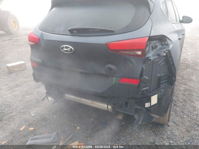 KM8J33A44KU995257 Hyundai Tucson Value