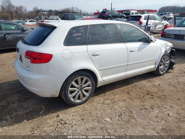 2011 AUDI A3 WAUBJBFM6BA062315 Photo 3
