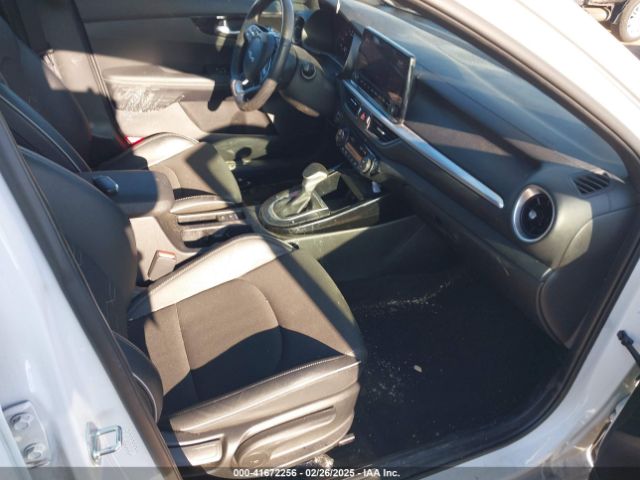 3KPF54ADXNE485587 KIA Forte Gt-line
