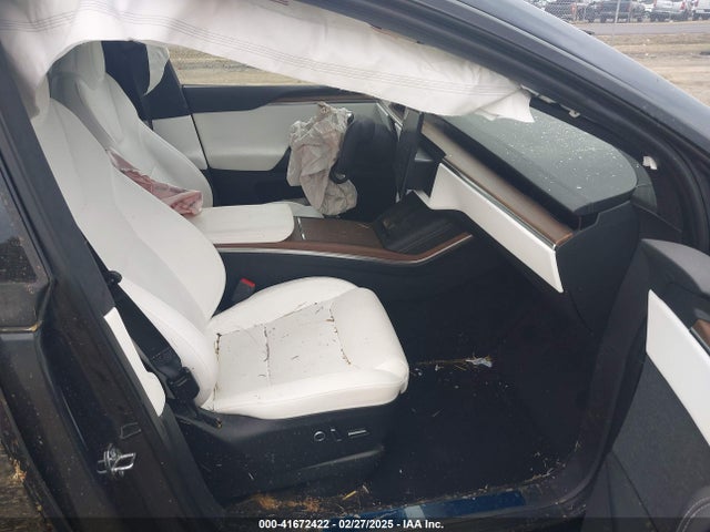 2024 TESLA MODEL X 7SAXCBE56RF435242 Photo 4