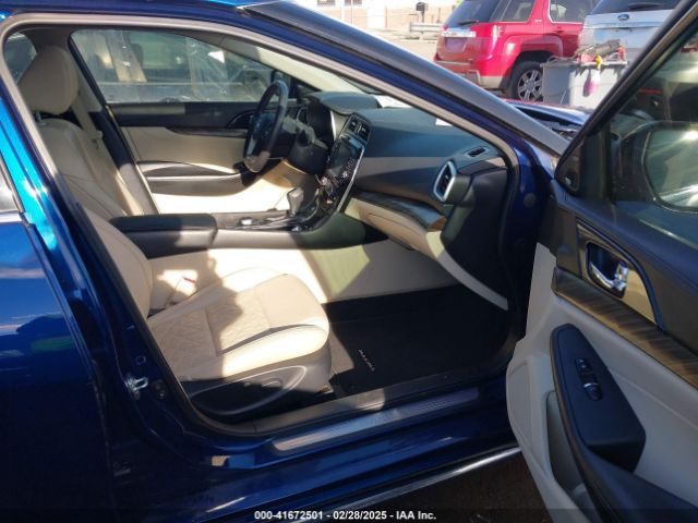 1N4AA6AP3JC364421 Nissan Maxima 3.5 Platinum