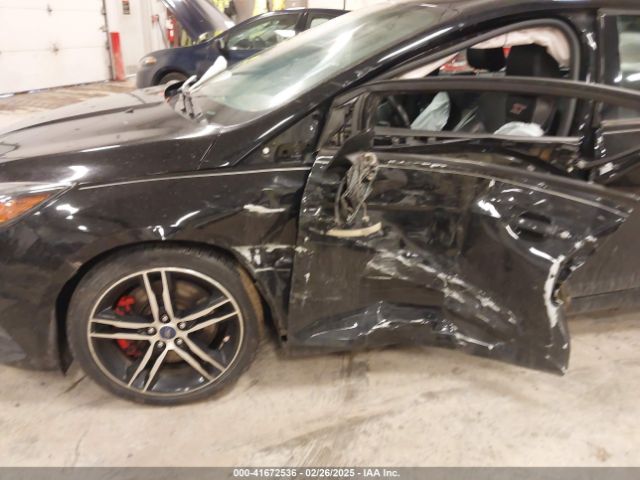 1FADP3L90JL286480 Ford FOCUS ST