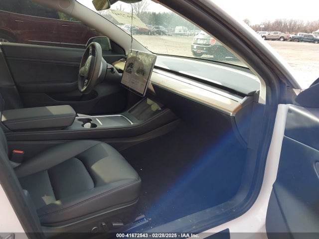 2021 TESLA MODEL 3 5YJ3E1EA6MF854794 Photo 4