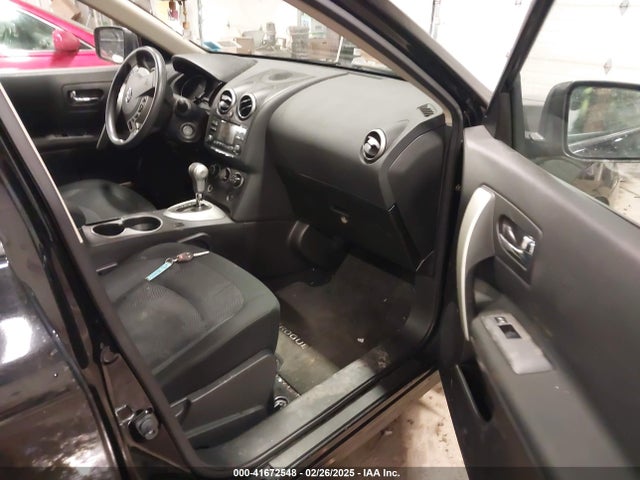 JN8AS5MV3EW717373 Nissan Rogue Select S