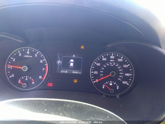 5XXGT4L3XJG260425 KIA Optima Lx