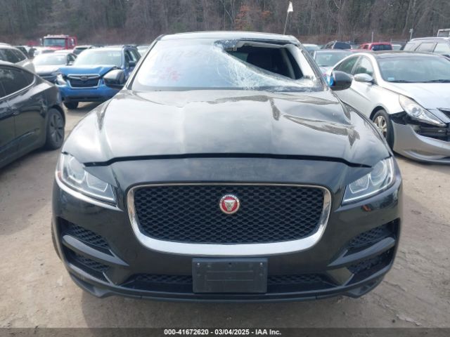 SADCJ2GX9JA237496 Jaguar F-pace 30t Premium