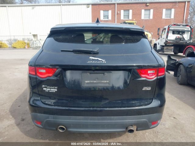 SADCJ2GX9JA237496 Jaguar F-pace 30t Premium