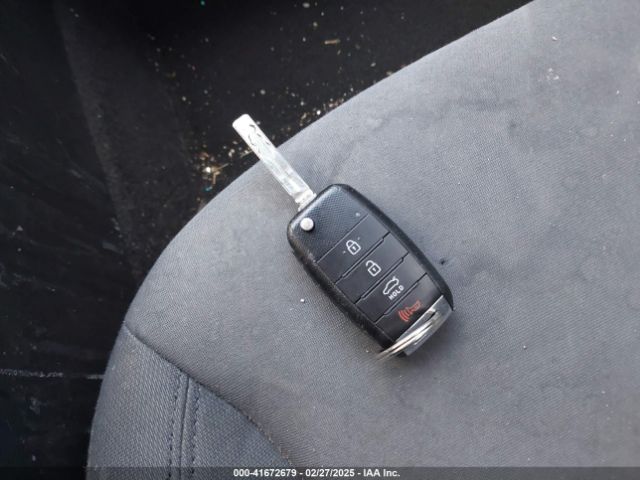 KNAGM4A75F5644401 KIA Optima Lx