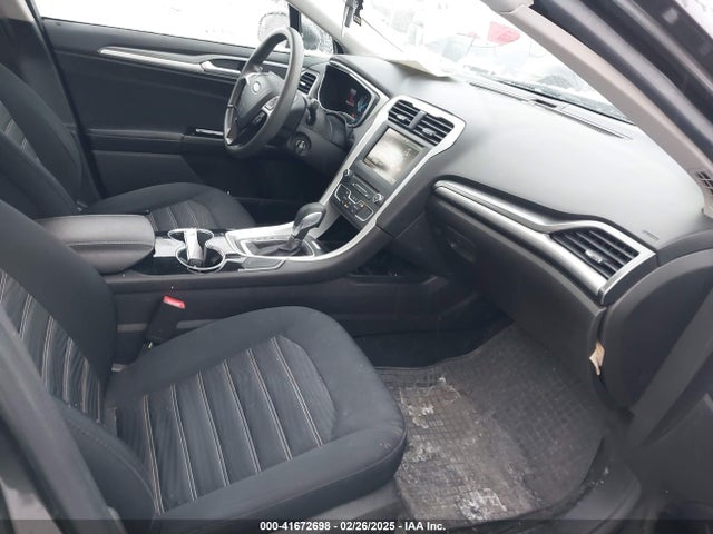 1FA6P0H71G5123011 Ford FUSION SE