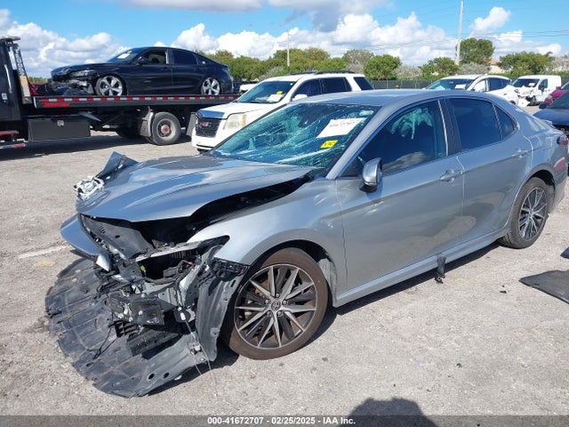 4T1T11AK2PU827593 Toyota CAMRY SE
