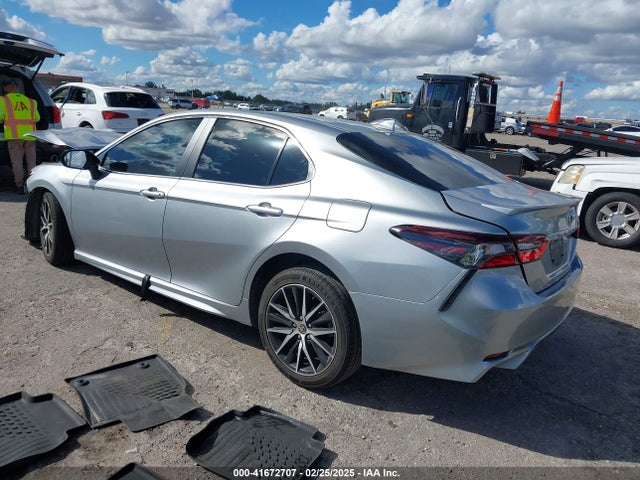 4T1T11AK2PU827593 Toyota CAMRY SE