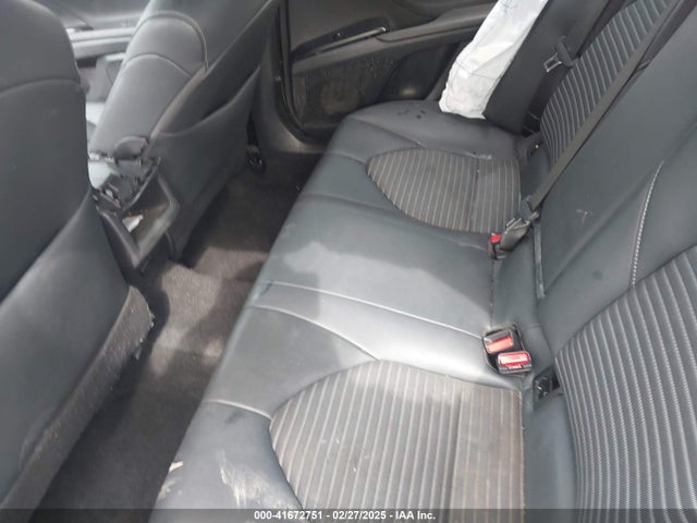 4T1B11HK8JU635944 Toyota CAMRY SE