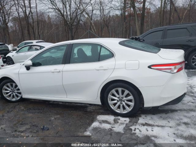 4T1B11HK7JU097382 Toyota CAMRY LE