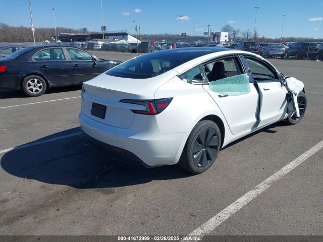 2025 TESLA MODEL 3 5YJ3E1EA2SF912817 Photo 3