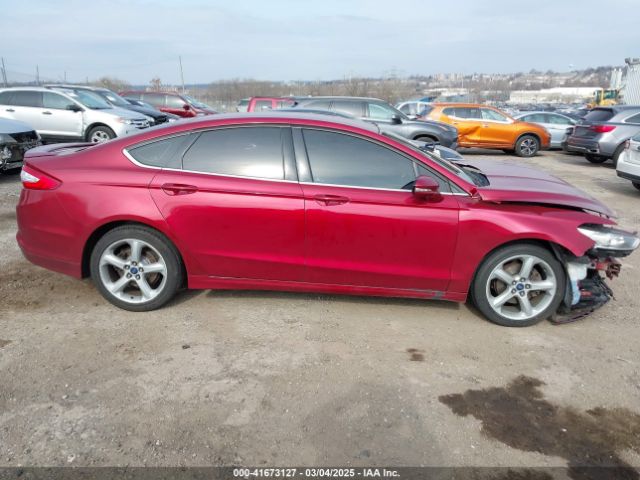 3FA6P0HD7GR231104 Ford FUSION SE