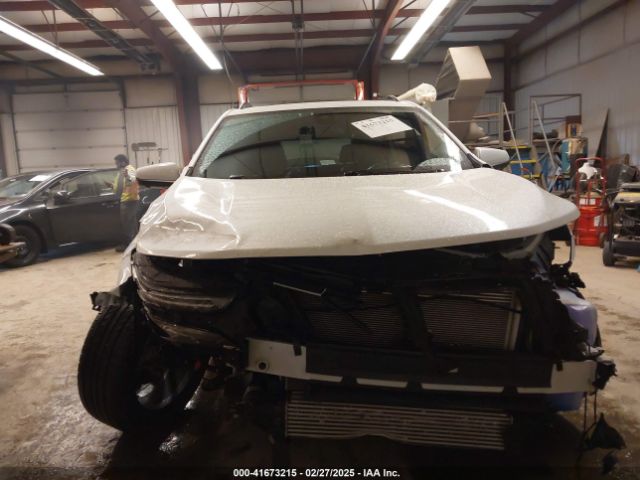 3GNAXWEV8NS111684 Chevrolet Equinox Awd Rs