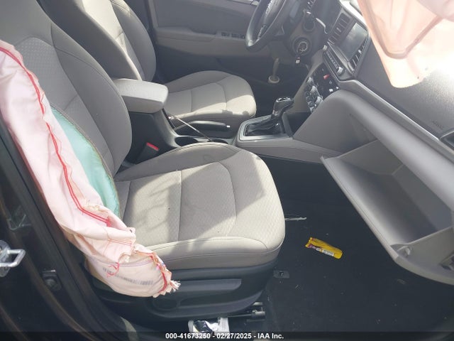 5NPD84LF9LH627868 Hyundai ELANTRA SEL