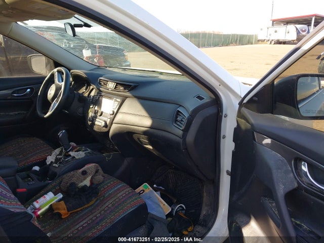 5N1AT2MV7HC896395 Nissan ROGUE SV
