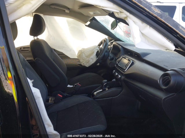 3N1CP5CU1KL564723 Nissan KICKS S